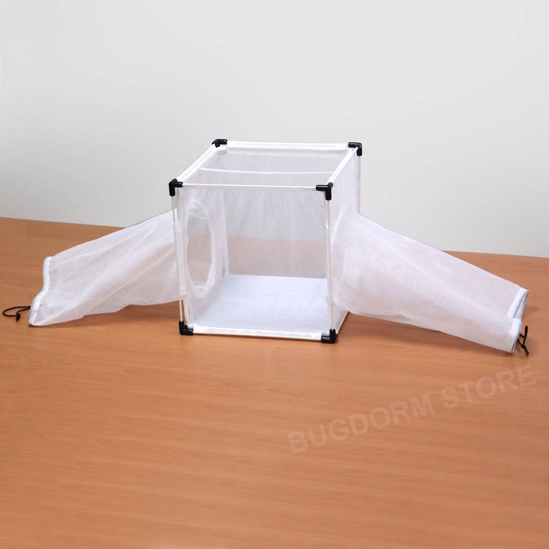 BugDorm-4S3030D Specimen Handling Cage